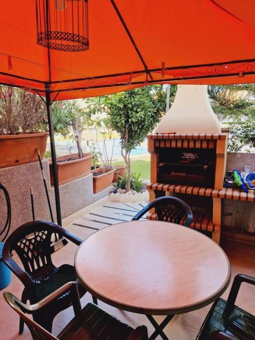 Magnifico Chalet Adosado En Torrevieja, Alicante. Eksteriør billede
