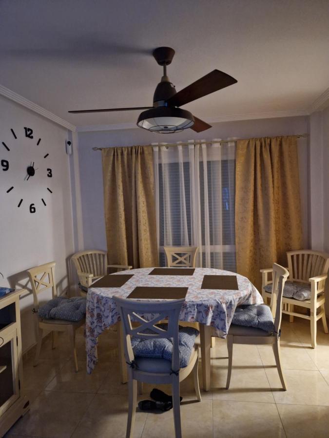 Magnifico Chalet Adosado En Torrevieja, Alicante. Eksteriør billede